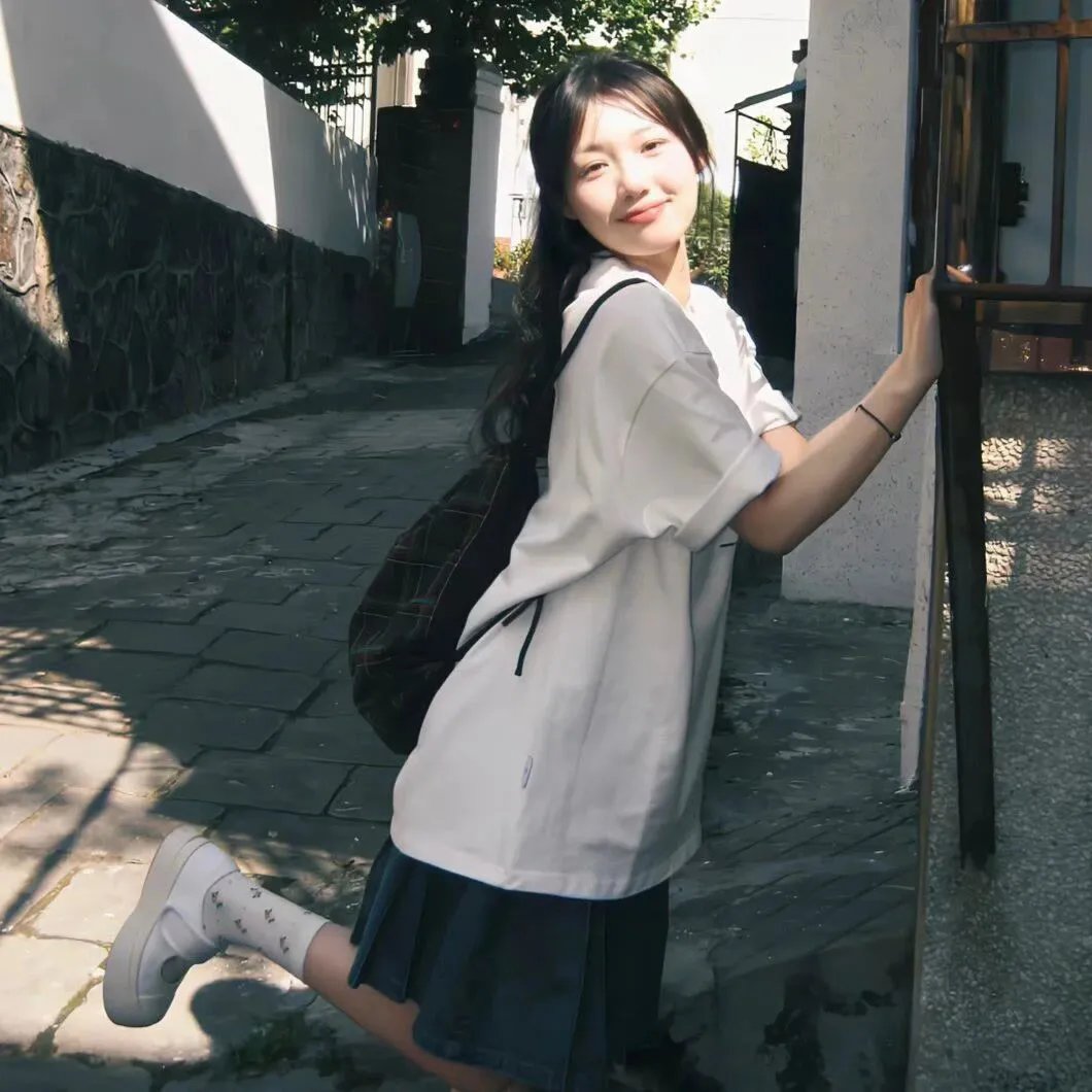 正在缩小的男人